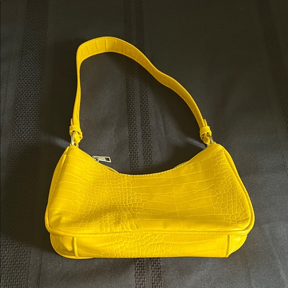 Bold Yellow Croc-Embossed Shoulder Bag hufflepuff new - Picture 2 of 9